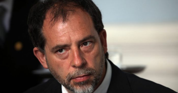 «Primero la salud, después la economía»: Senador Girardi llama a no relajar medidas para combatir el coronavirus