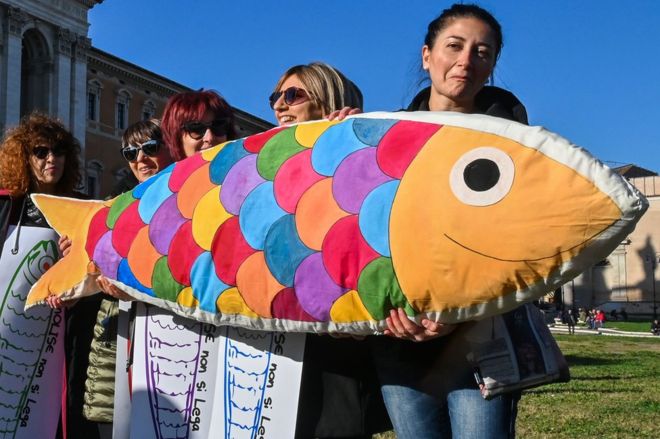 “Las Sardinas”, el multitudinario movimiento que le planta cara a la extrema derecha en Italia
