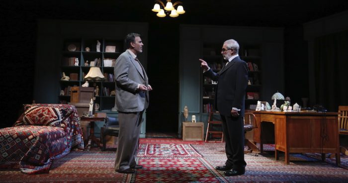 Obra “La última sesión de Freud” en Teatro UC Obra “La última sesión de Freud” en Teatro UC