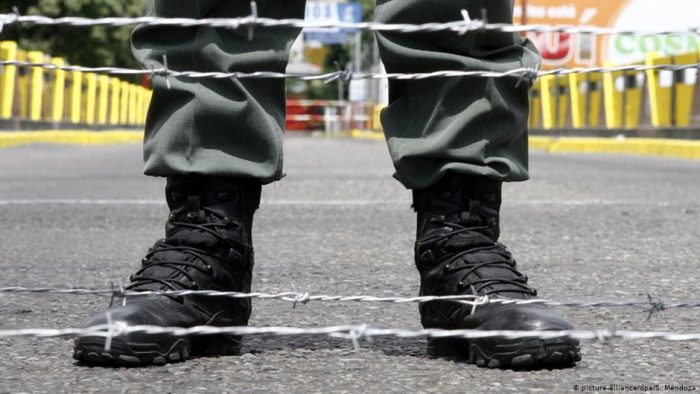 Militares sublevados se adjudican ataque a cuartel en Venezuela Militares sublevados se adjudican ataque a cuartel en Venezuela
