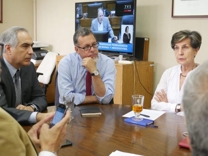 Lagos Weber adelanta reunión con Minvu y Serviu para buscar “una solución relativamente al alcance de la mano para los damnificados de los incendios en Valparaíso” Lagos Weber adelanta reunión con Minvu y Serviu para buscar