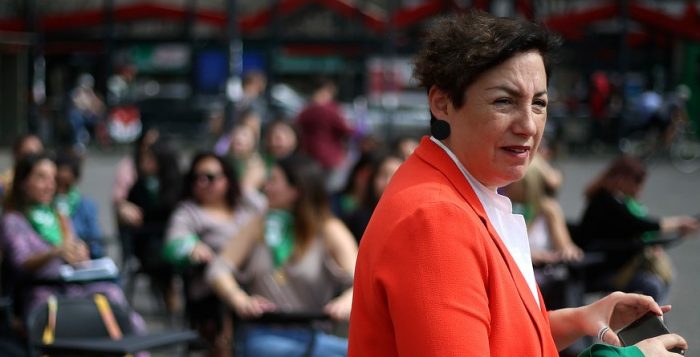 Bea Sánchez reaparece: “Hasta el momento la agenda social no ha tocado un pelo a las AFP, Isapres, farmacias ni a la banca” Bea Sánchez reaparece: