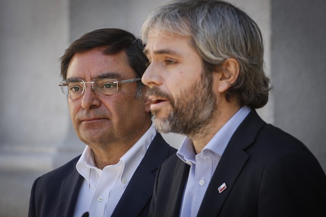 Blumel blinda a Guevara en la polémica por el “copamiento preventivo”: “Las estrategias policiales las define Carabineros” Blumel blinda a Guevara en la polémica por el “copamiento preventivo”: “Las estrategias policiales las define Carabineros”