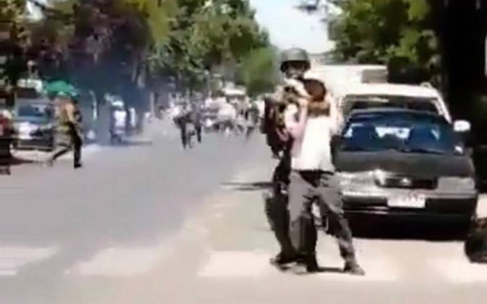 INDH calificó como “grave” situación en la que carabinero uso a un adolescente como escudo humano en Rancagua INDH calificó como