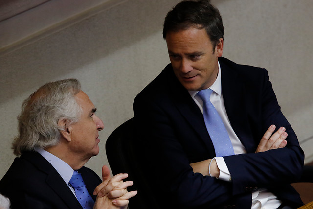 Día D para Chadwick: senadores fundamentan su voto y el Gobierno llama a “cuidar la institucionalidad” Día D para Chadwick: senadores fundamentan su voto y el Gobierno llama a “cuidar la institucionalidad”
