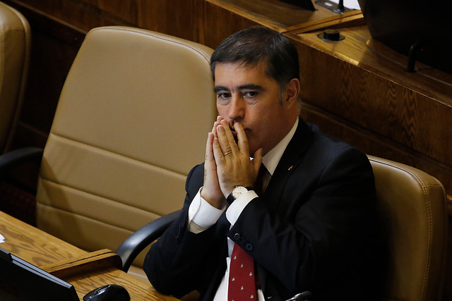 No hay consenso en RN: Mario Desbordes asegura que la colectividad está “dividida” respecto a una nueva Constitución No hay consenso en RN: Mario Desbordes asegura que la colectividad está