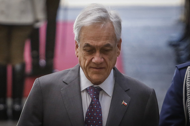 El mundo paralelo de Piñera: oposición y parte de su sector coinciden en que el Presidente no lee la realidad del país y que “lo peor no ha pasado” El mundo paralelo de Piñera: oposición y parte de su sector coinciden en que el Presidente no lee la realidad del país y que “lo peor no ha pasado”