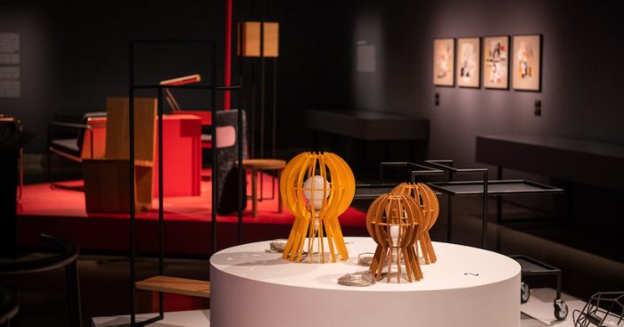 Exposición revisa los cien años de influencia del Bauhaus en el diseño chileno Exposición revisa los cien años de influencia del Bauhaus en el diseño chileno