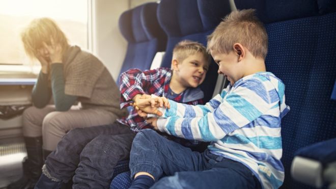 “Childfree”: la creciente tendencia de personas que solicitan (o incluso pagan para) estar aisladas de los niños “Childfree”: la creciente tendencia de personas que solicitan (o incluso pagan para) estar aisladas de los niños