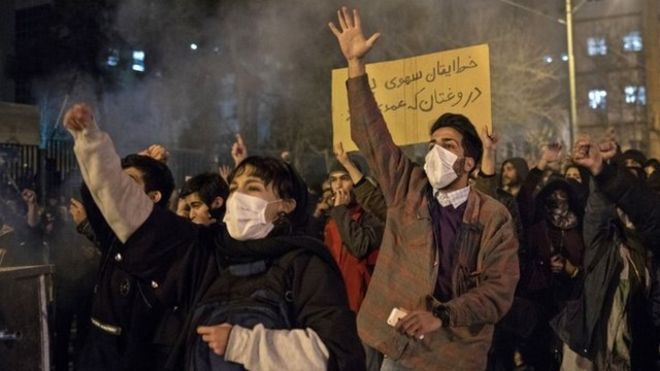 Protestas en Irán: cómo un avión derribado tras siete minutos de vuelo reavivó la mayor crisis que vive el país persa desde la Revolución Islámica Protestas en Irán: cómo un avión derribado tras siete minutos de vuelo reavivó la mayor crisis que vive el país persa desde la Revolución Islámica
