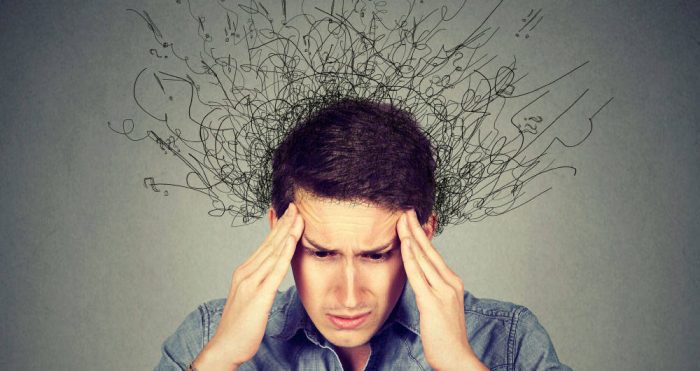 Tu cabeza te engaña: libro revela técnicas simples para manejar miedos complejos Tu cabeza te engaña: libro revela técnicas simples para manejar miedos complejos