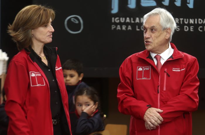 Nadie se salva: Encuesta CEP revela brusca caída en la aprobación de toda la clase política Nadie se salva: Encuesta CEP revela brusca caída en la aprobación de toda la clase política