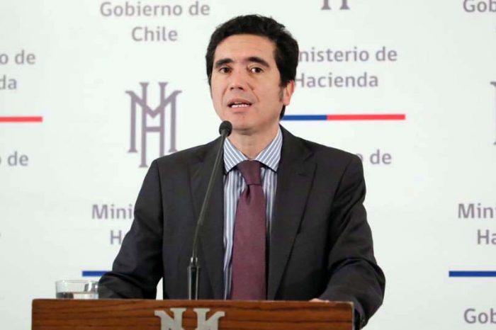 Ministro Briones hace mea culpa por resultados de la CEP: «La ciudadanía nos pide acuerdos» Ministro Briones hace mea culpa por resultados de la CEP: