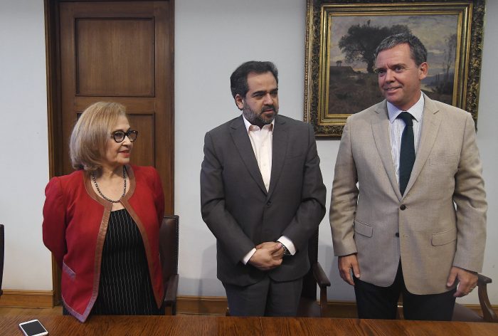 Harboe deja vía libre para que Adriana Muñoz asuma la presidencia del Senado Harboe deja vía libre para que Adriana Muñoz asuma la presidencia del Senado