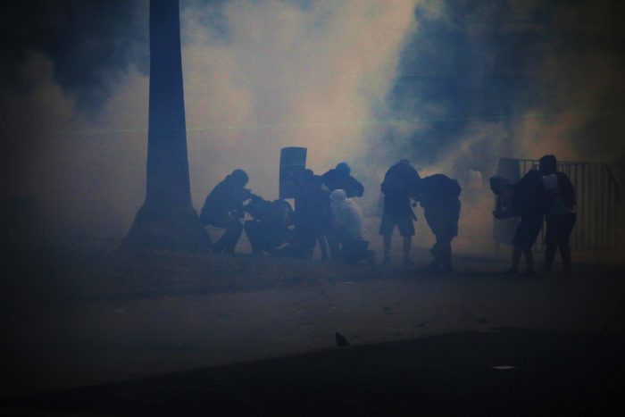 Nueva noche de violencia en Santiago deja un muerto y 3 carabineros heridos Nueva noche de violencia en Santiago deja un muerto y 3 carabineros heridos