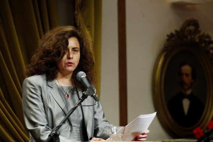Corte de Apelaciones mantuvo la prisión preventiva dictaminada por la jueza Atala contra joven detenido por carabineros de civil Corte de Apelaciones mantuvo la prisión preventiva dictaminada por la jueza Atala contra joven detenido por carabineros de civil