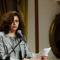 Jueza Karen Atala denuncia ante Fiscalía amenazas por decretar prisión preventiva a joven detenido por Carabineros de civil