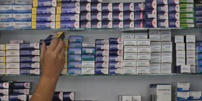 Cenabast inicia búsqueda para expertos que fijarán los precios de medicamentos Cenabast inicia búsqueda para expertos que fijarán los precios de medicamentos