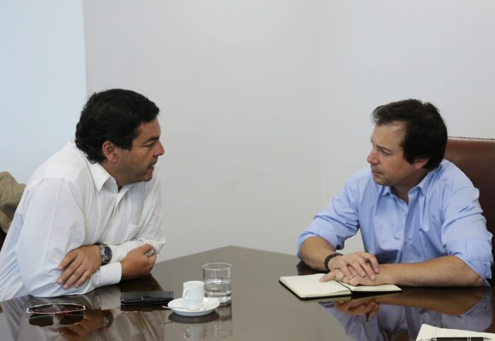 Diputado Fuenzalida (UDI) hizo propuesta al ministro de Economía para ayudar a personas cesantes o endeudadas Diputado Fuenzalida (UDI) hizo propuesta al ministro de Economía para ayudar a personas cesantes o endeudadas