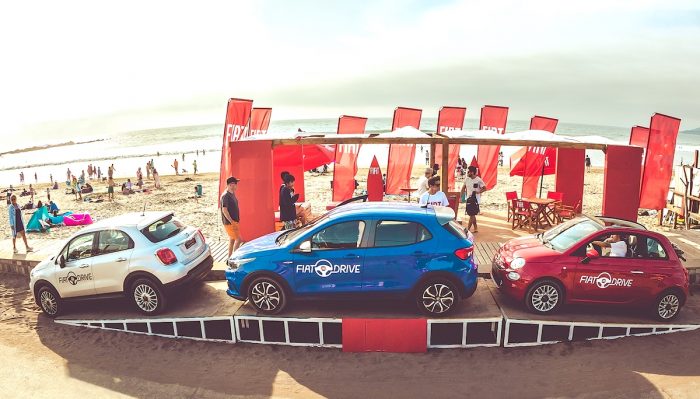 Marca italiana lleva a la playa para test drive sus modelos más icónicos Marca italiana lleva a la playa para test drive sus modelos más icónicos