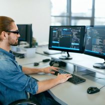 Programador: la carrera del futuro que se abre paso en el 2021