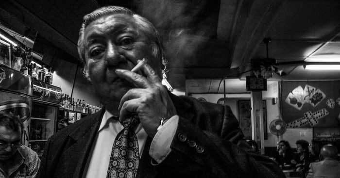Noches de bar en el puerto: libro “Nocturno” presenta fotografías de míticos bares Cinzano y El Canario Noches de bar en el puerto: libro “Nocturno” presenta fotografías de míticos bares Cinzano y El Canario