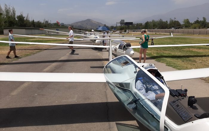 Piloto chileno René Vidal escala posiciones en el Grand Prix de Planeadores Piloto chileno René Vidal escala posiciones en el Grand Prix de Planeadores