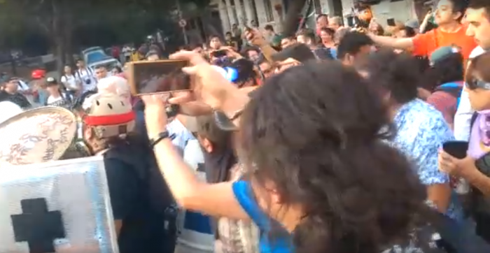 Sobre la primera línea: ¡había que escuchar! Sobre la primera línea: ¡había que escuchar!