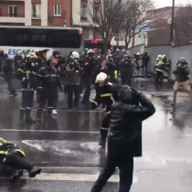 Huelga en Francia: Se registran fuertes enfrentamientos entre bomberos y la policía
