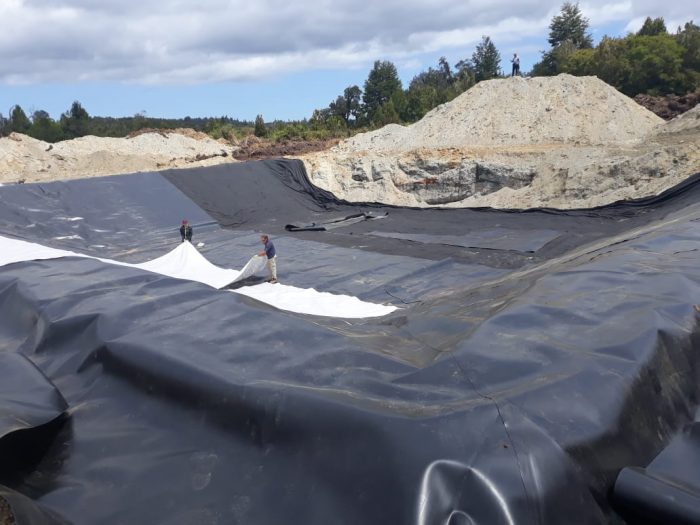 El drama de la basura en Chiloé: habitantes de Ancud denuncian que nuevo relleno sanitario pone en riesgo a Santuario de la Naturaleza El drama de la basura en Chiloé: habitantes de Ancud denuncian que nuevo relleno sanitario pone en riesgo a Santuario de la Naturaleza