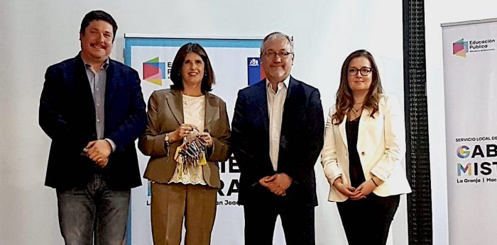 Inician proceso de desmunicipalización de otros 49 colegios de la Región Metropolitana Inician proceso de desmunicipalización de otros 49 colegios de la Región Metropolitana