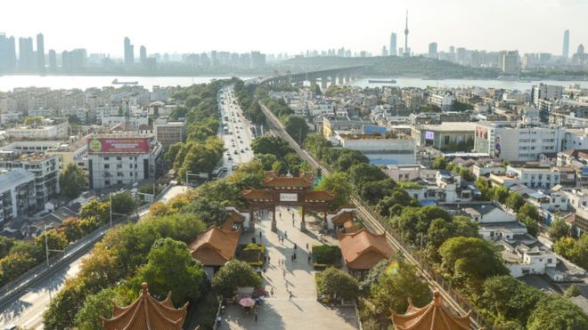 Coronavirus: cómo es Wuhan, la ciudad china donde se originó el nuevo brote y que prohibió las salidas al exterior Coronavirus: cómo es Wuhan, la ciudad china donde se originó el nuevo brote y que prohibió las salidas al exterior