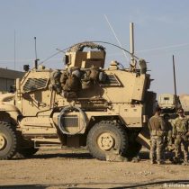 Ocho cohetes impactan en base iraquí que alberga a soldados estadounidenses