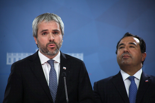 Ministro Blumel defiende a Felipe Guevara: “Acusar a un intendente por cumplir la ley es muy irresponsable” Ministro Blumel defiende a Felipe Guevara: “Acusar a un intendente por cumplir la ley es muy irresponsable”