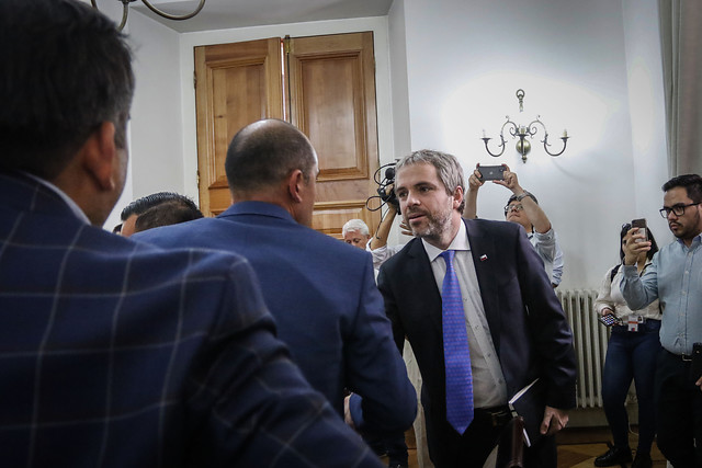 La Moneda juega al misterio con el informe big data: Blumel ahora asegura que “las acciones de inteligencia no se comentan» La Moneda juega al misterio con el informe big data: Blumel ahora asegura que “las acciones de inteligencia no se comentan