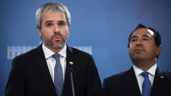 El dolor de cabeza de la PSU: dardos internos en el Gobierno apuntan a Blumel y Galli El dolor de cabeza de la PSU: dardos internos en el Gobierno apuntan a Blumel y Galli