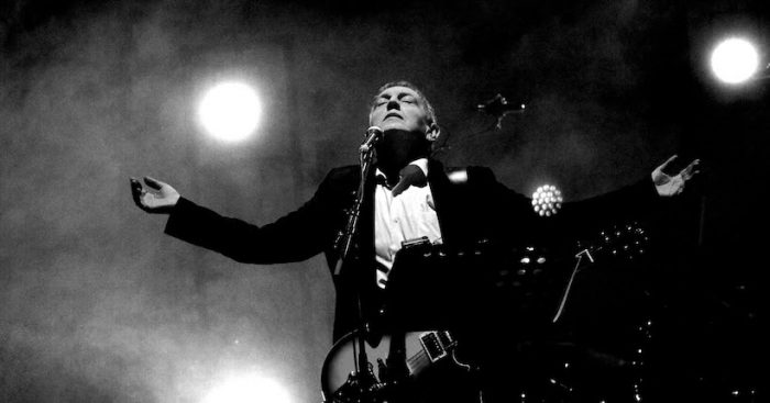 Carlos Cabezas relanza en vivo su histórico disco «El Resplandor» Carlos Cabezas relanza en vivo su histórico disco «El Resplandor»