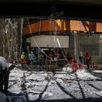 Directora del Centro Arte Alameda presentó querella por incendio e insiste en que siniestro se generó por bombas lacrimógenas