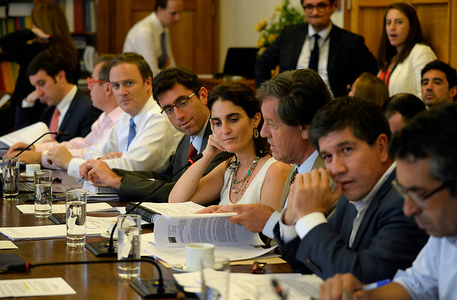 Tras acuerdo del Gobierno con la DC, la Comisión de Hacienda de la Cámara despacha la reforma de pensiones Tras acuerdo del Gobierno con la DC, la Comisión de Hacienda de la Cámara despacha la reforma de pensiones