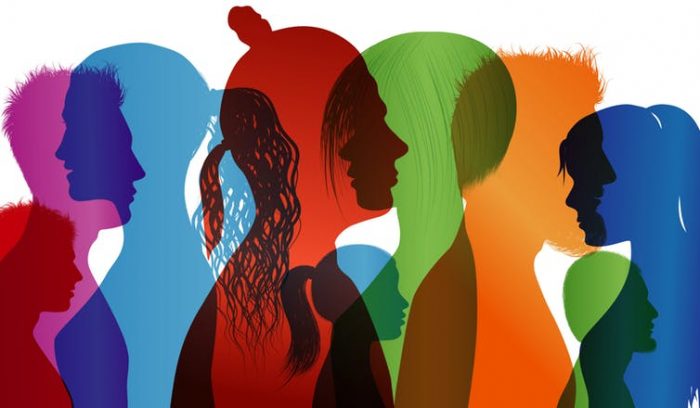 Hasta aquí su identidad: los límites (lingüísticos) de la pertenencia al grupo Hasta aquí su identidad: los límites (lingüísticos) de la pertenencia al grupo
