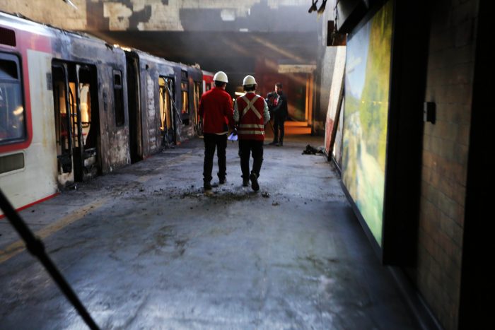 Decretan prisión preventiva para acusado de incendiar estación de Metro San Pablo Decretan prisión preventiva para acusado de incendiar estación de Metro San Pablo