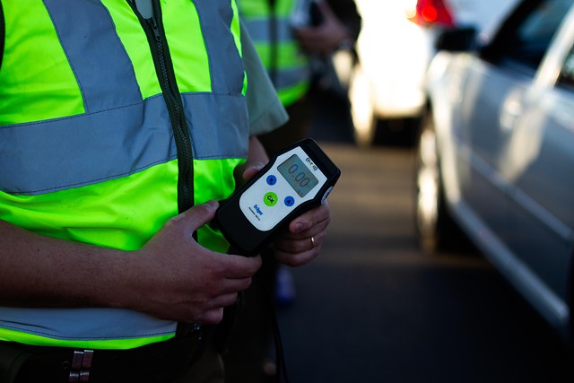 Controles con alcotest y narcotest: expertos advierten por baja en fiscalizaciones de Carabineros Controles con alcotest y narcotest: expertos advierten por baja en fiscalizaciones de Carabineros