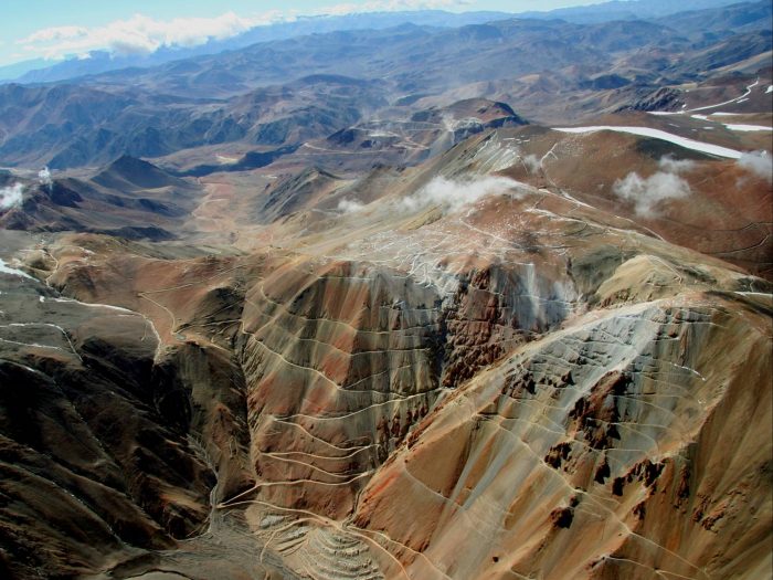 El fin de Pascua Lama: Tribunal Ambiental confirmó clausura definitiva del proyecto que contaminó aguas y afectó glaciares en la Región de Atacama El fin de Pascua Lama: Tribunal Ambiental confirmó clausura definitiva del proyecto que contaminó aguas y afectó glaciares en la Región de Atacama