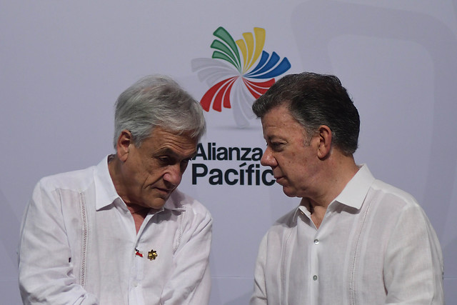 Hasta sus aliados en la región lo cuestionan: expresidente Santos apuntó a los errores de Piñera en el manejo del estallido Hasta sus aliados en la región lo cuestionan: expresidente Santos apuntó a los errores de Piñera en el manejo del estallido