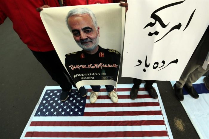 “Lanzó un cartucho de dinamita en un polvorín”: las duras críticas de los demócratas a la orden de Trump de matar a general iraní “Lanzó un cartucho de dinamita en un polvorín”: las duras críticas de los demócratas a la orden de Trump de matar a general iraní
