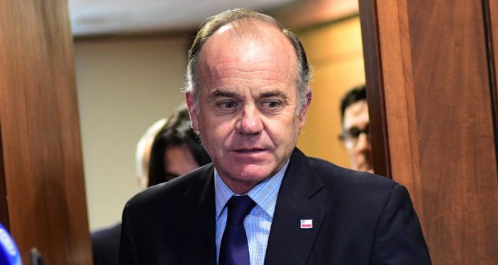 Escala polémica del agua de ministro de Agricultura: Modatima califica su conflicto de interés como «vergonzoso» y Walker anuncia acciones legales Escala polémica del agua de ministro de Agricultura: Modatima califica su conflicto de interés como
