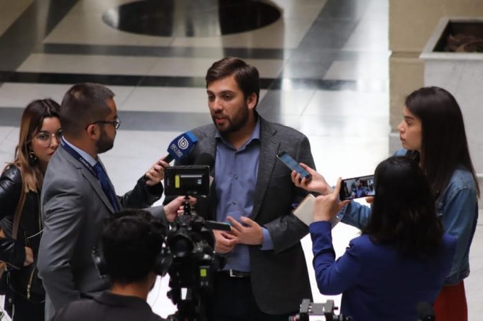 Diputado Raúl Soto celebra salida del director de INE tras cifras erróneas en IPC de enero Diputado Raúl Soto celebra salida del director de INE tras cifras erróneas en IPC de enero