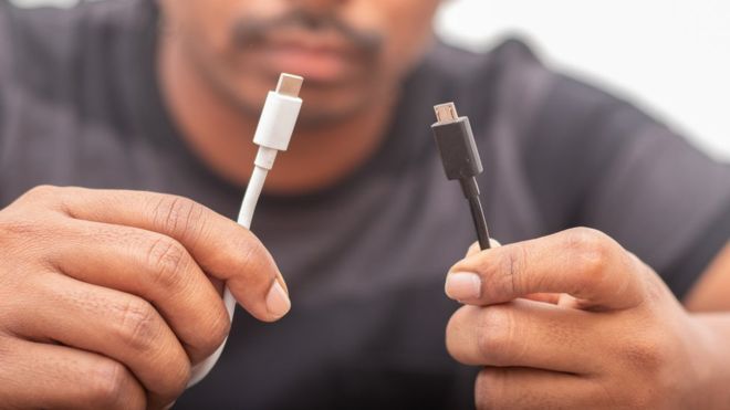 Los cables que pueden sustituir al “lightning” del gigante tecnológico si Europa impone un cargador universal Los cables que pueden sustituir al