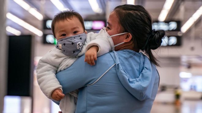 Coronavirus: confirman el nacimiento de un bebé con el nuevo virus en Wuhan Coronavirus: confirman el nacimiento de un bebé con el nuevo virus en Wuhan