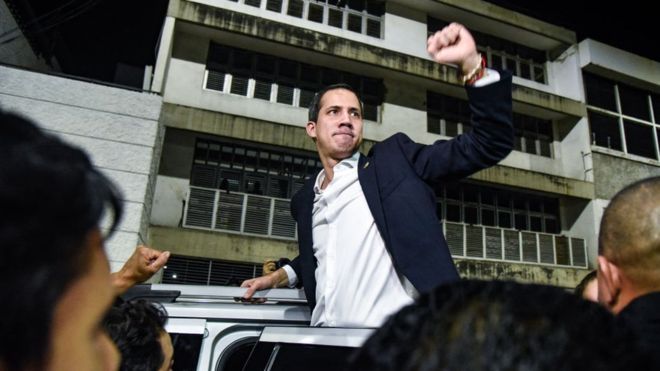 Juan Guaidó: por qué no lo detuvieron a su regreso a Venezuela